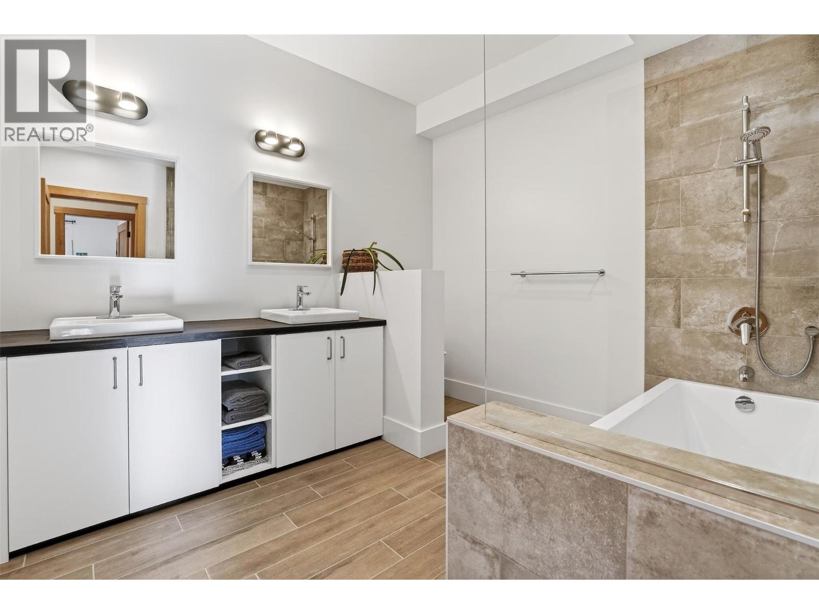 6804 Grandview Drive, Nelson