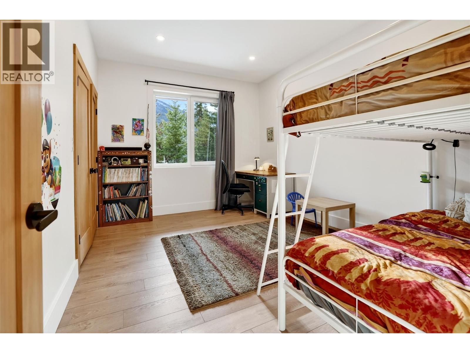 6804 Grandview Drive, Nelson