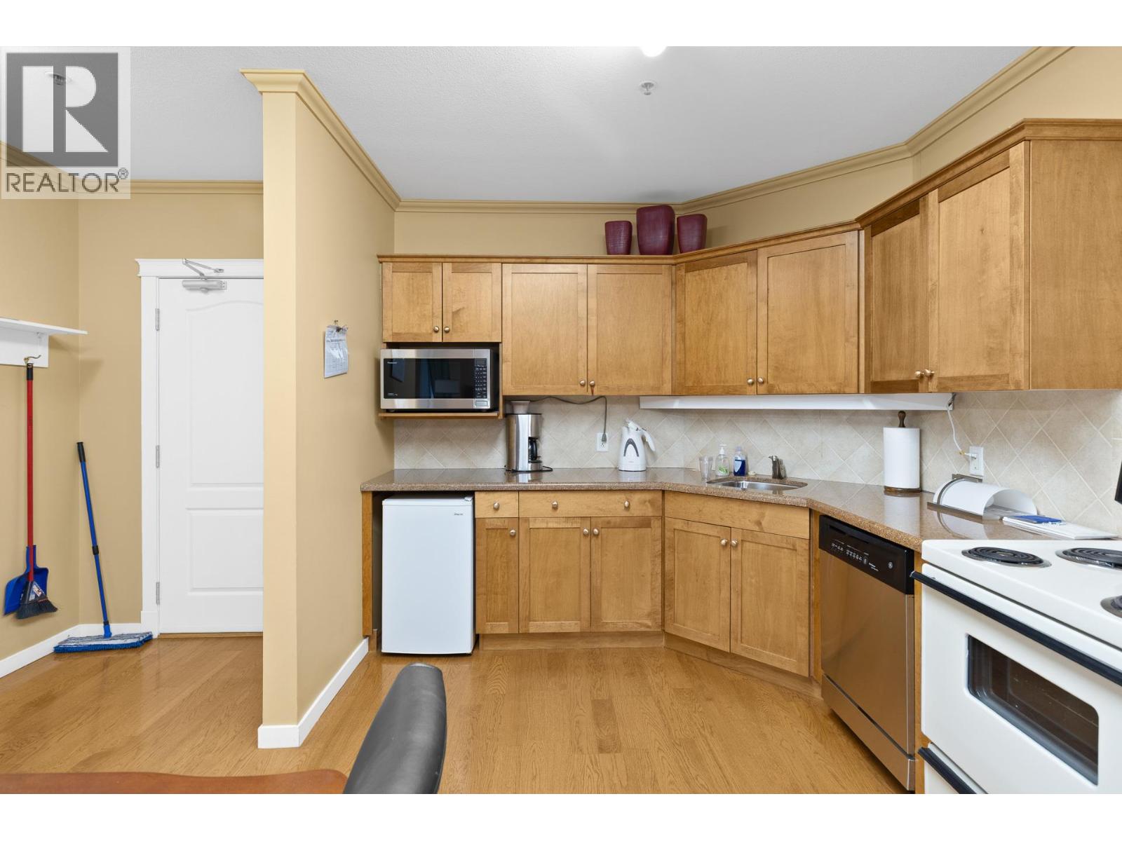 106 303 Whitman Road, Kelowna