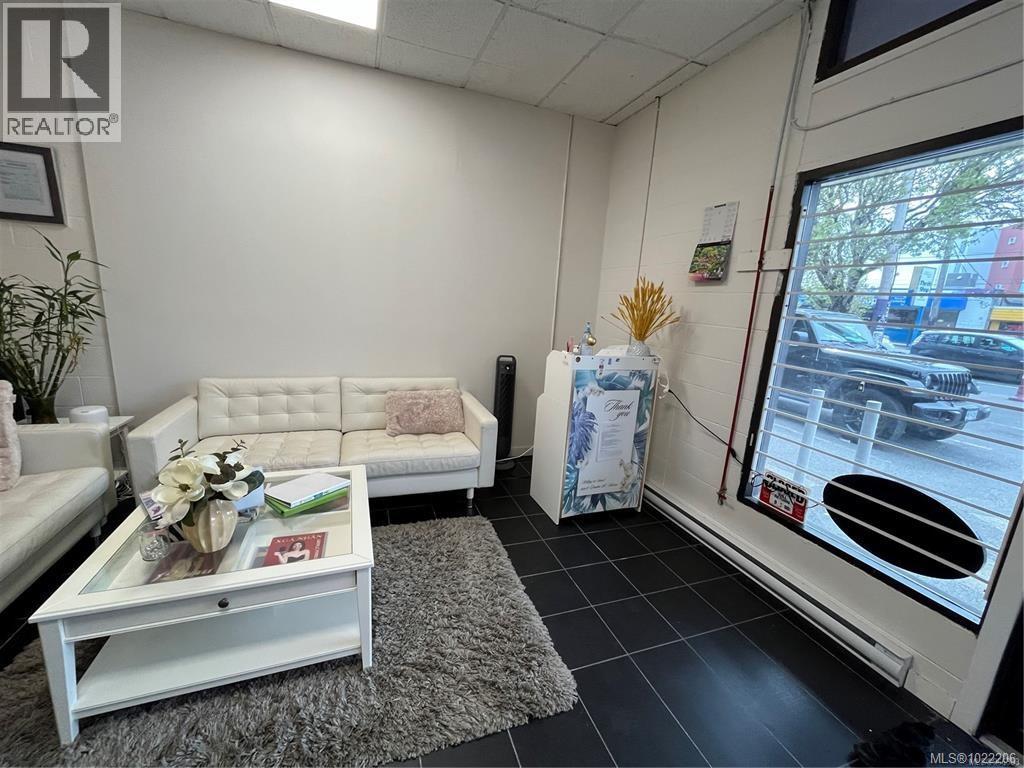 A 2639 QUADRA St, Victoria