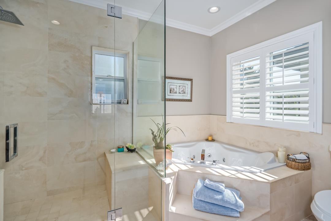 14433 SUNSET LANE, White Rock