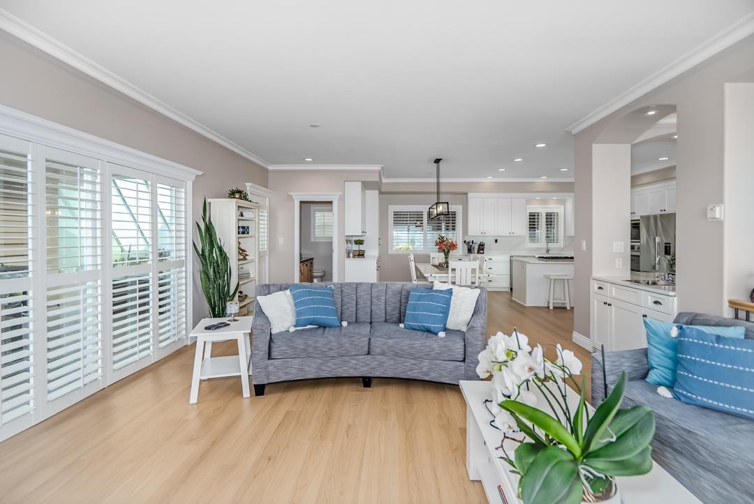 14433 SUNSET LANE, White Rock