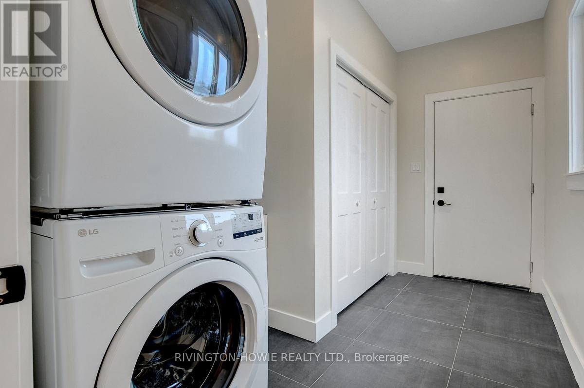 354 RUSSETT DRIVE — photo 20