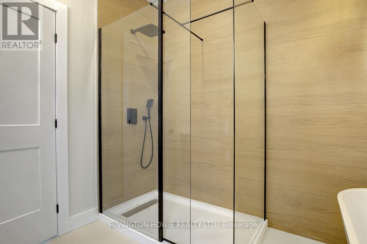 Primary bedroom 5-piece ensuite