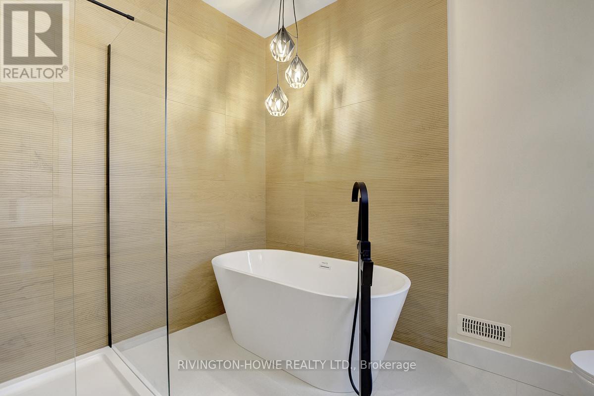 Primary bedroom 5-piece ensuite
