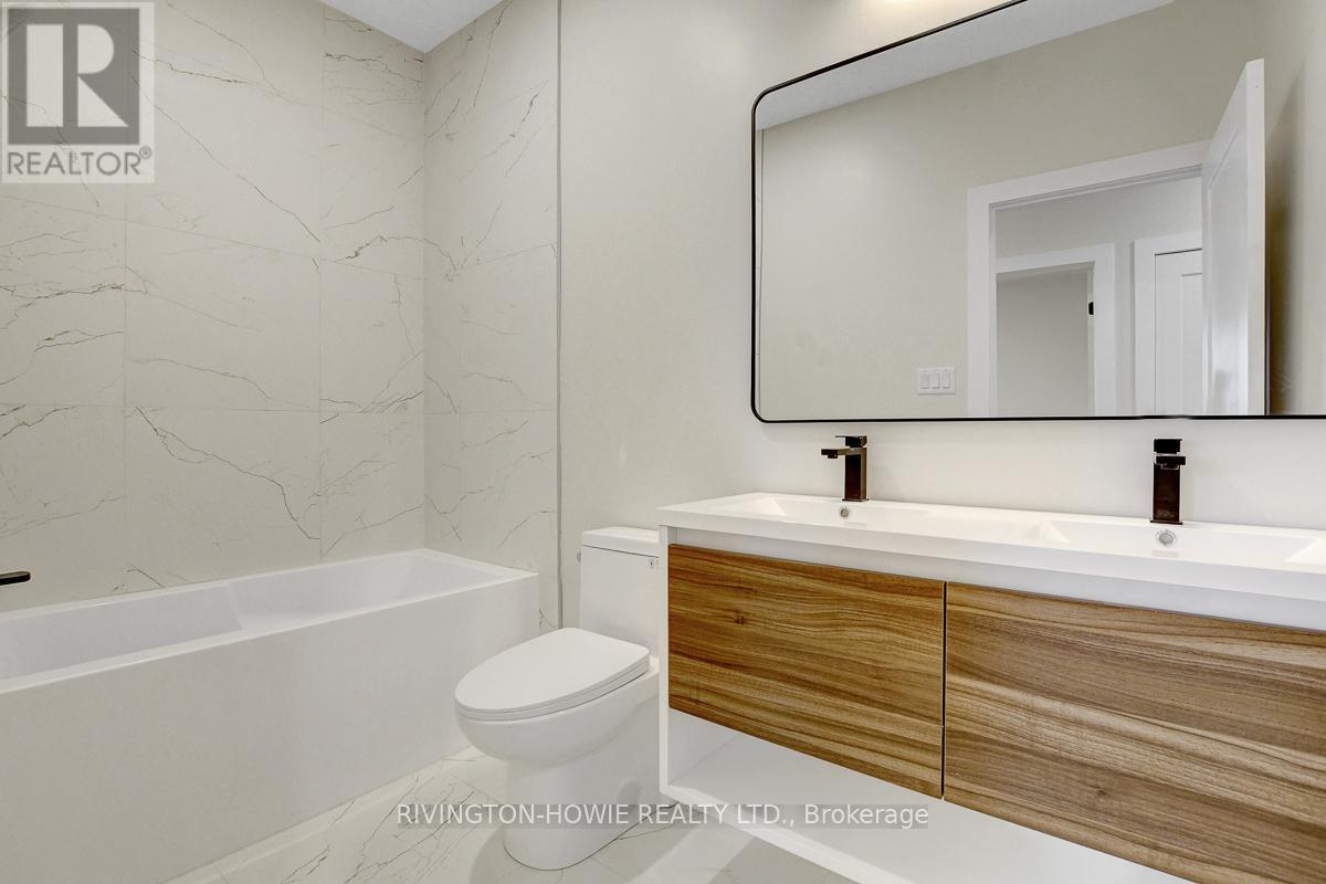 5-piece Main Bathroom