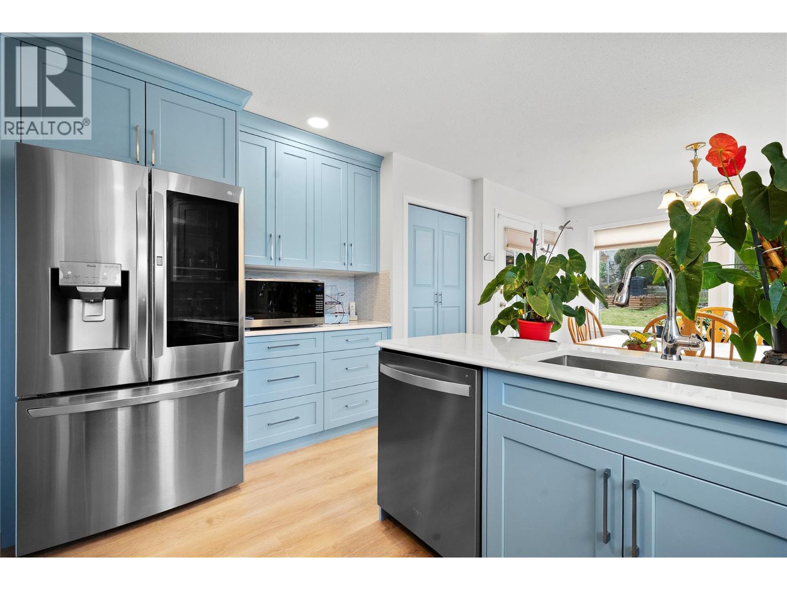 2070 3 Avenue SE, Salmon Arm