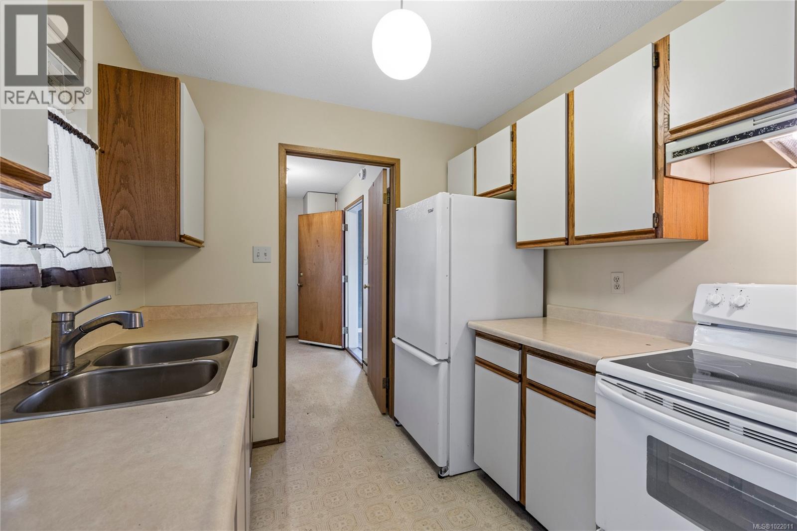 461 Allwood Rd, Parksville