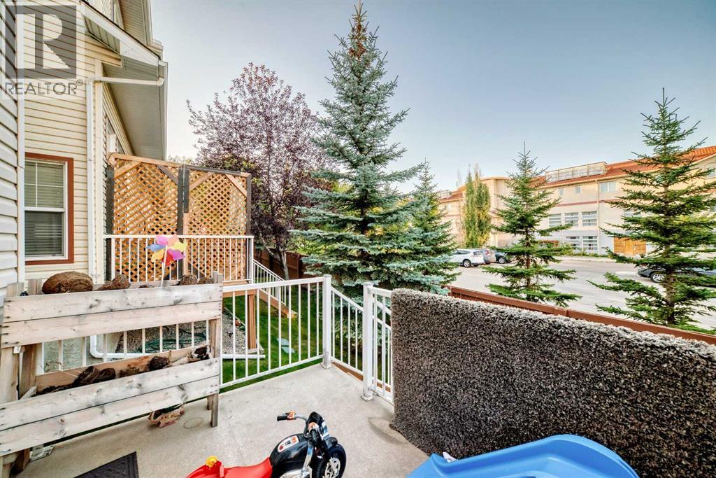 Single Family House 4 Level for Sale in  Dover Mews SE Dover Calgary 