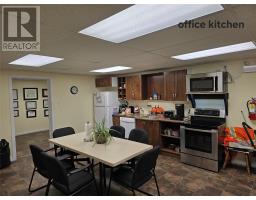 210 Humber Avenue thumbnail 19