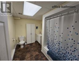 210 Humber Avenue thumbnail 27