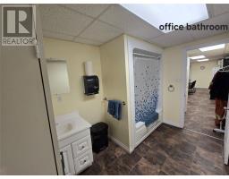 210 Humber Avenue thumbnail 28