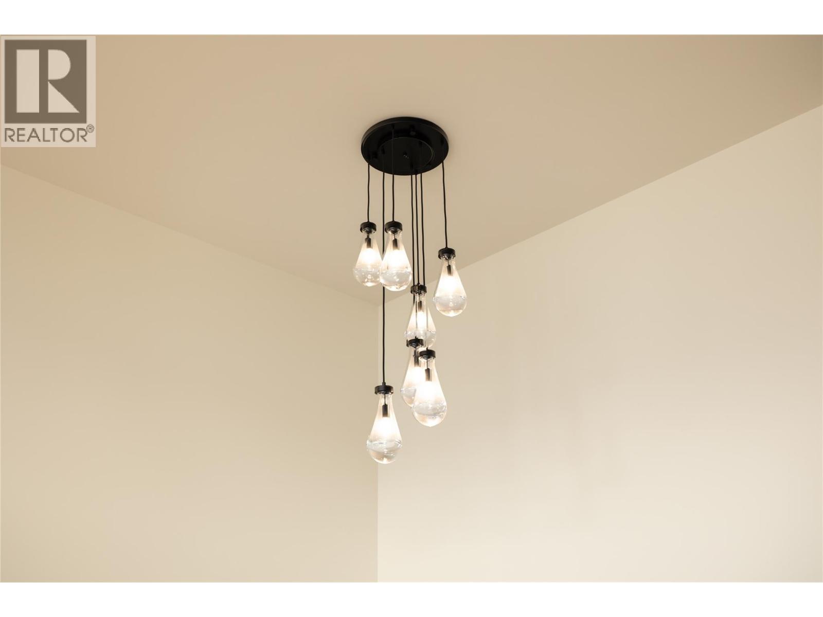  573 Clifton Court, Kelowna