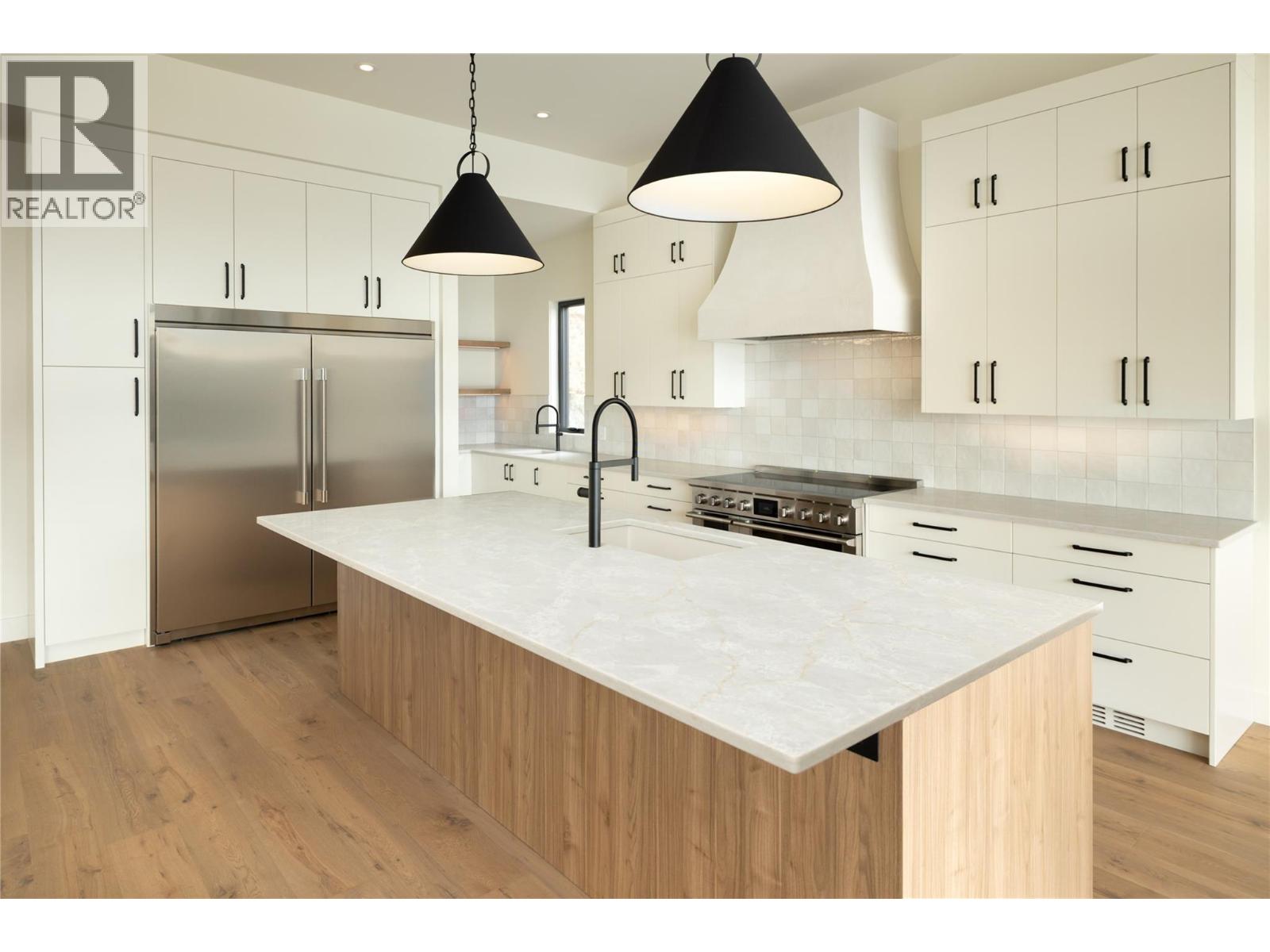  573 Clifton Court, Kelowna