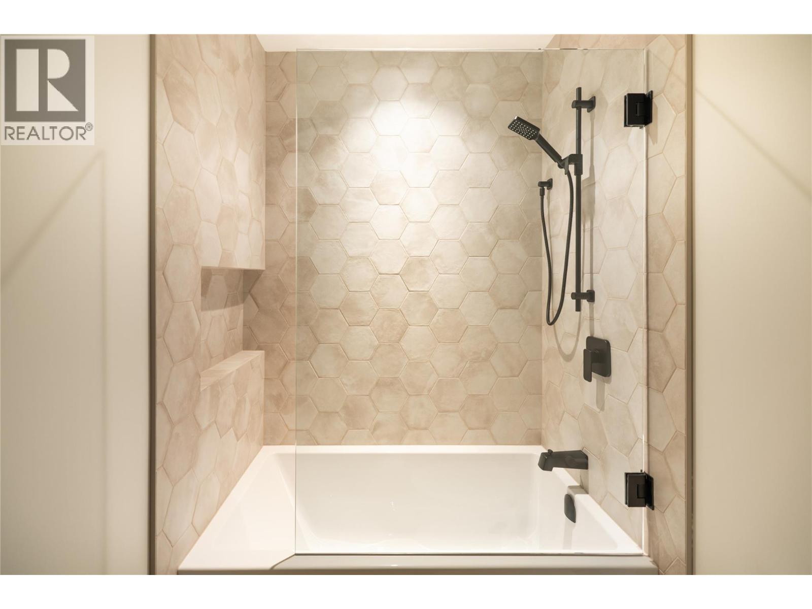  573 Clifton Court, Kelowna