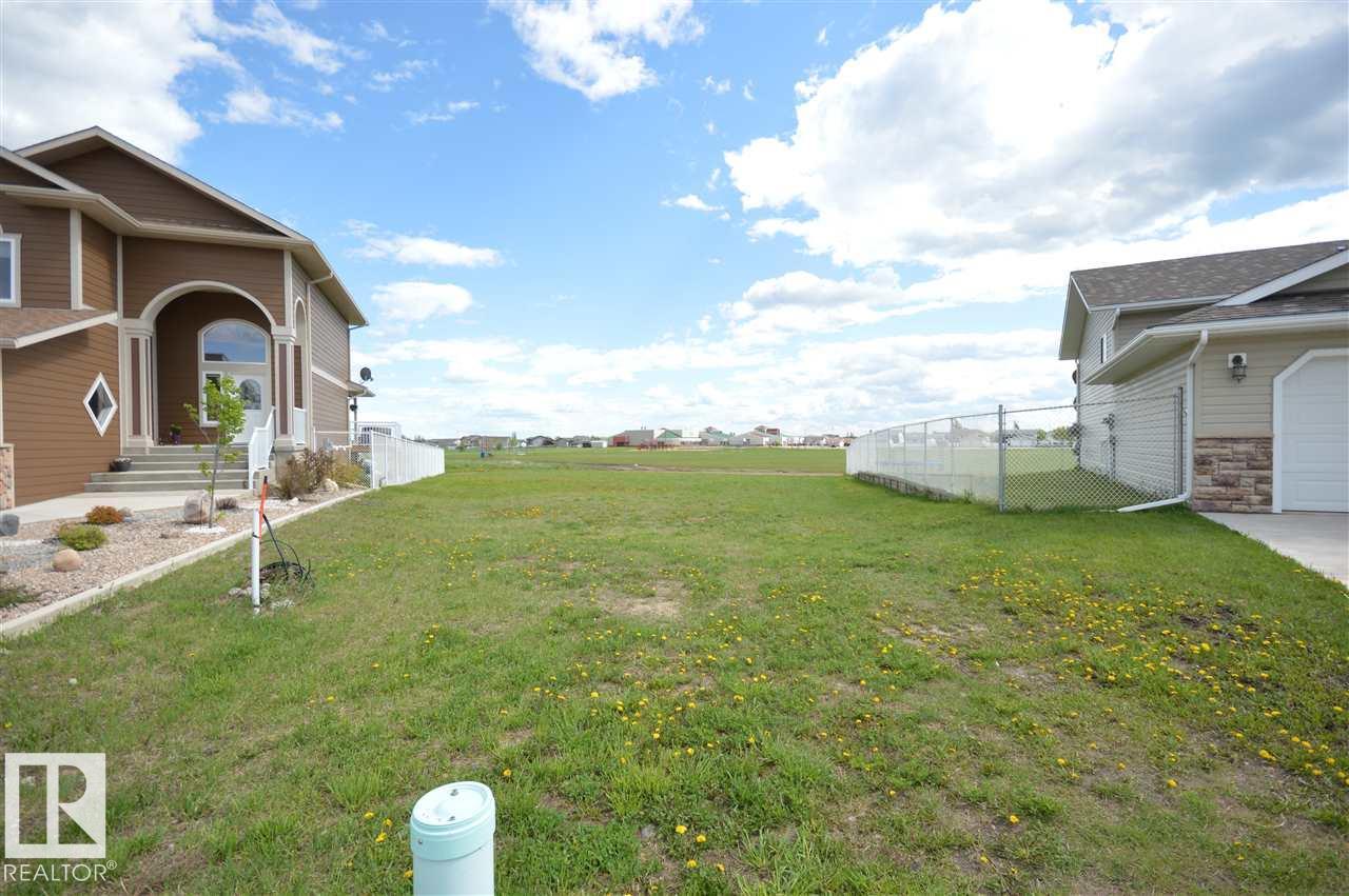 4403 38A ST - Photo 2 of 6, Bonnyville Town, Alberta