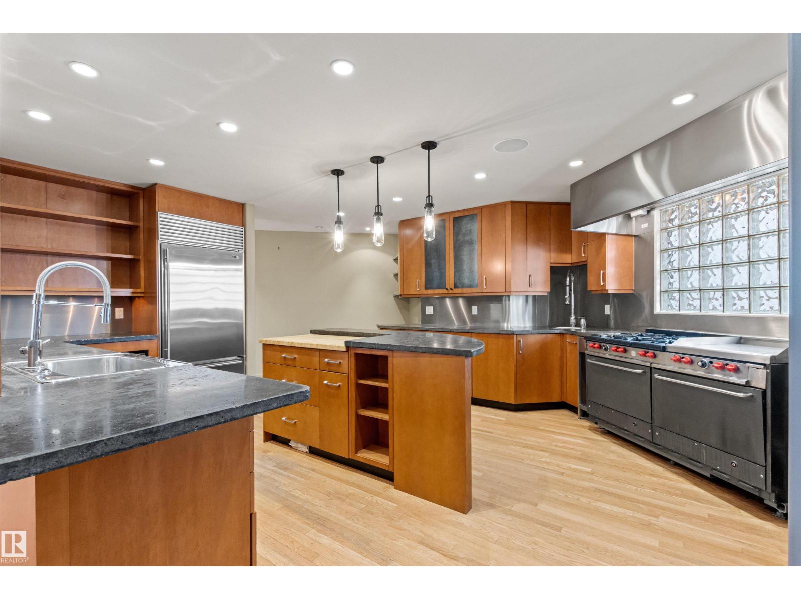 14403 83 AV NW, Edmonton