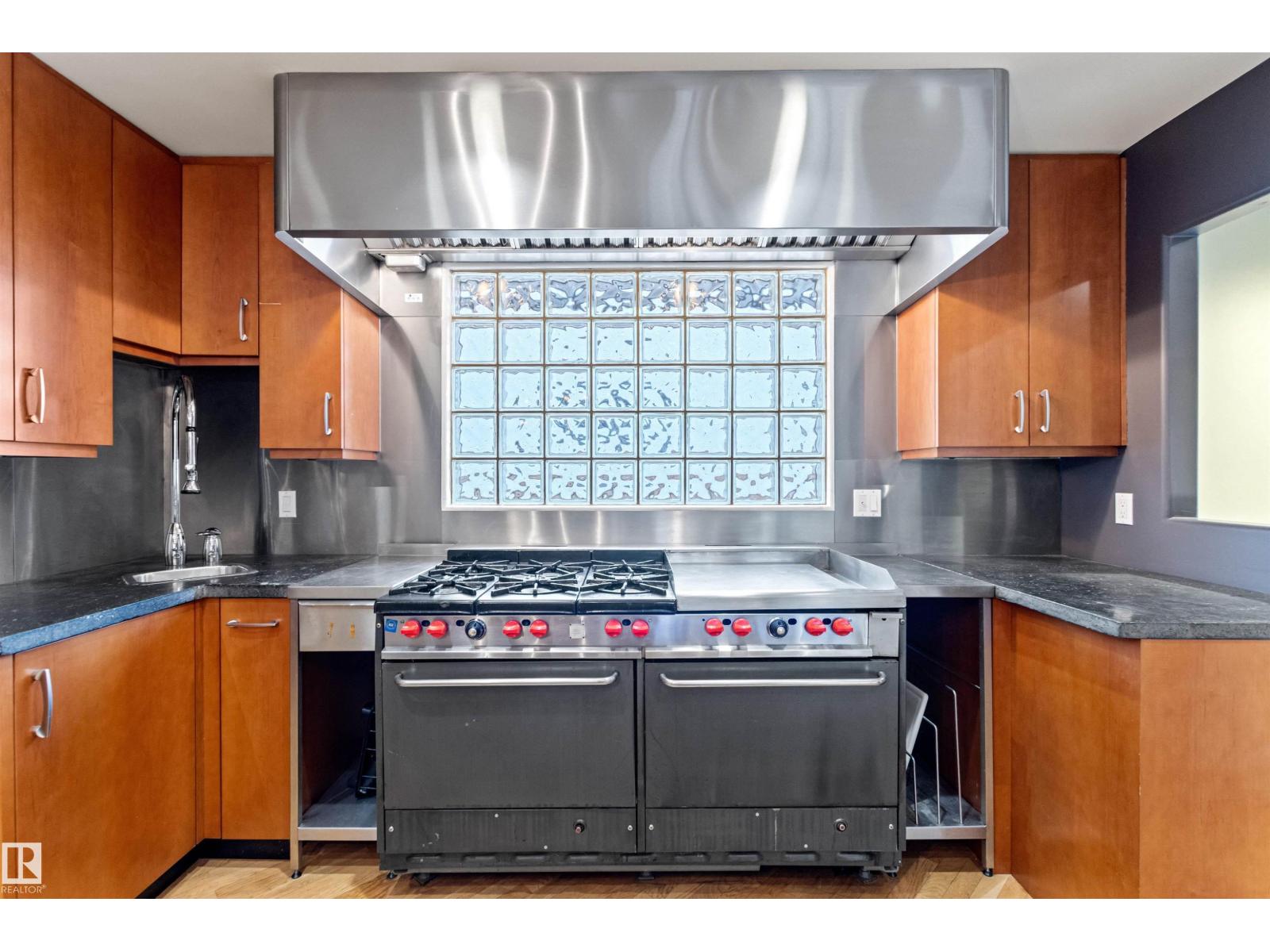 14403 83 AV NW, Edmonton