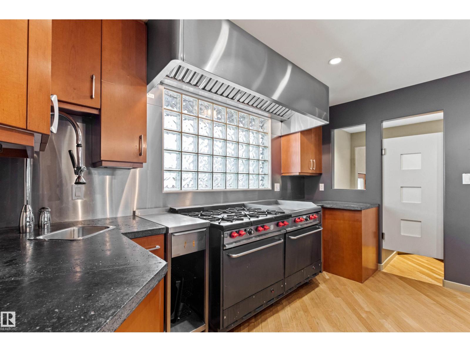 14403 83 AV NW, Edmonton