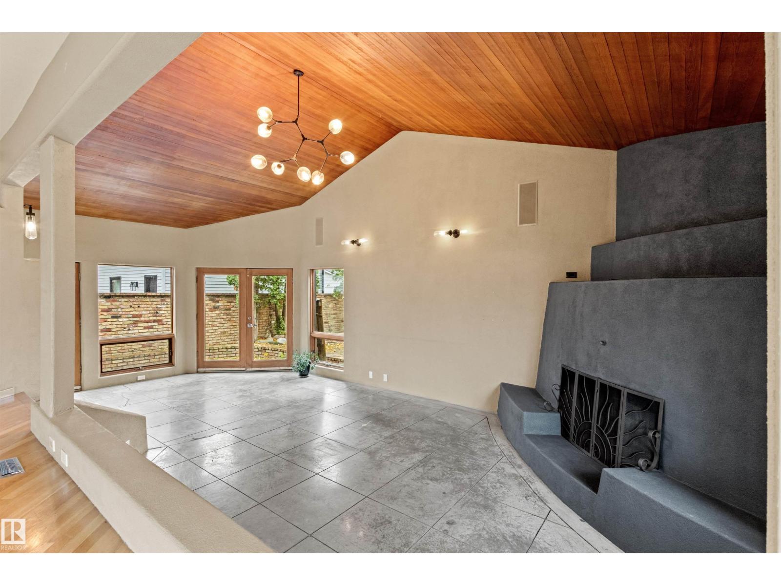 14403 83 AV NW, Edmonton