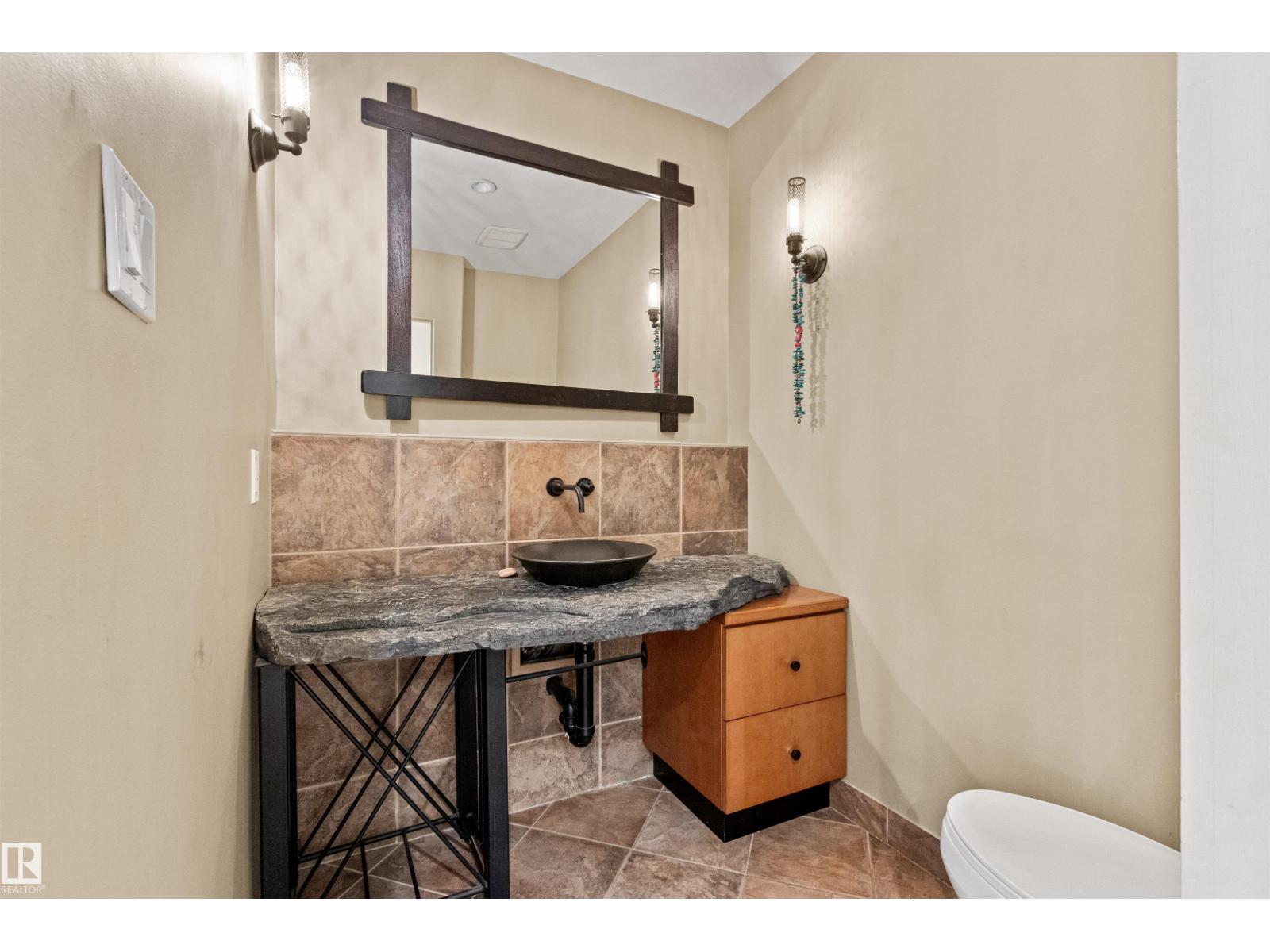 14403 83 AV NW, Edmonton