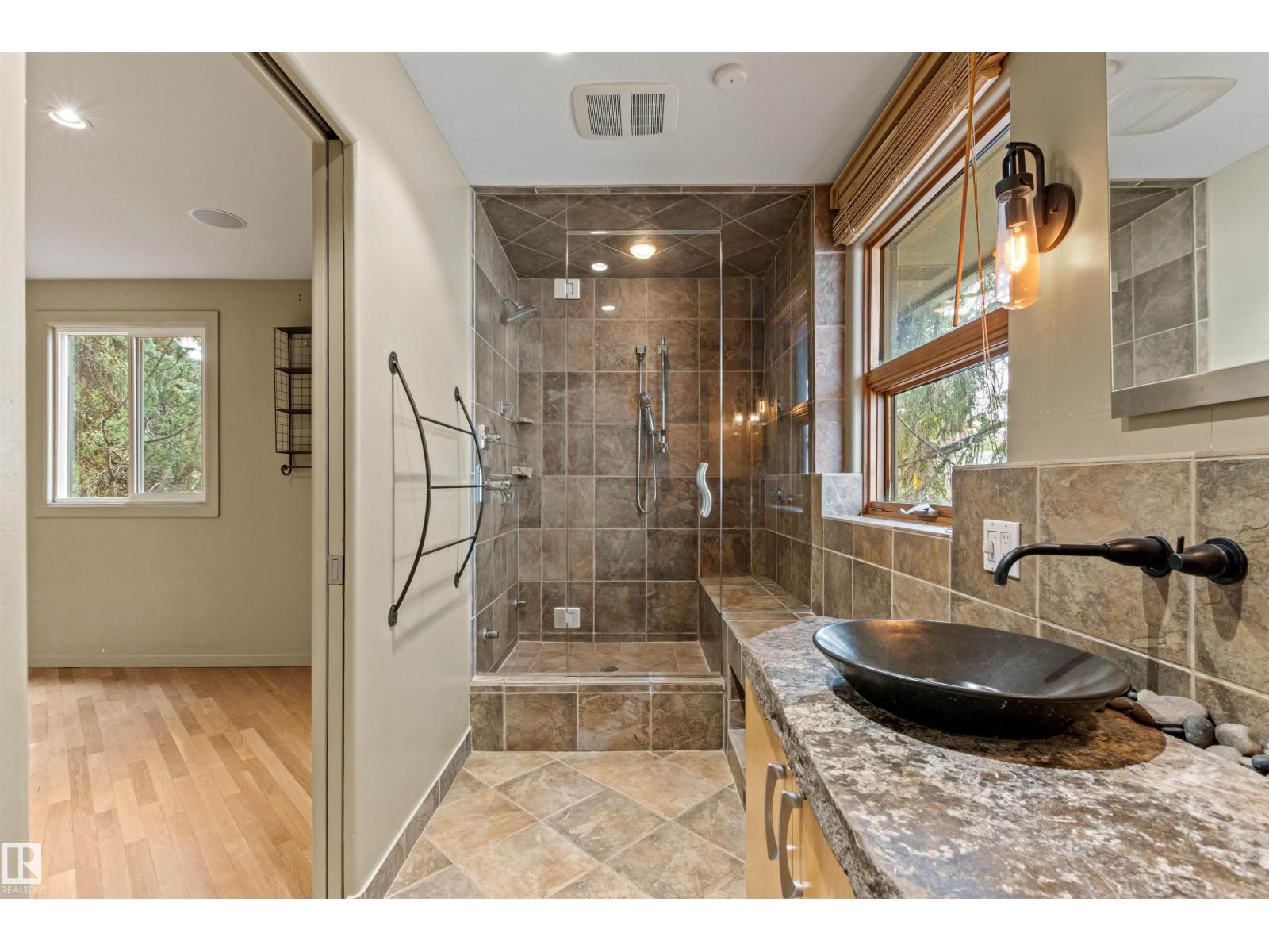 14403 83 AV NW, Edmonton