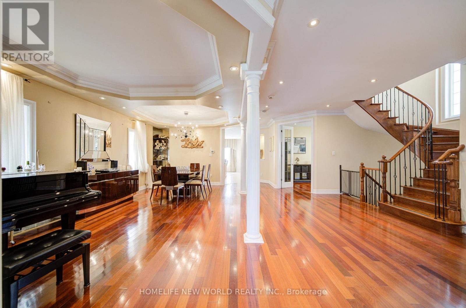 Single Family House for Sale in  NER ISRAEL DRIVE Vaughan (Patterson) 