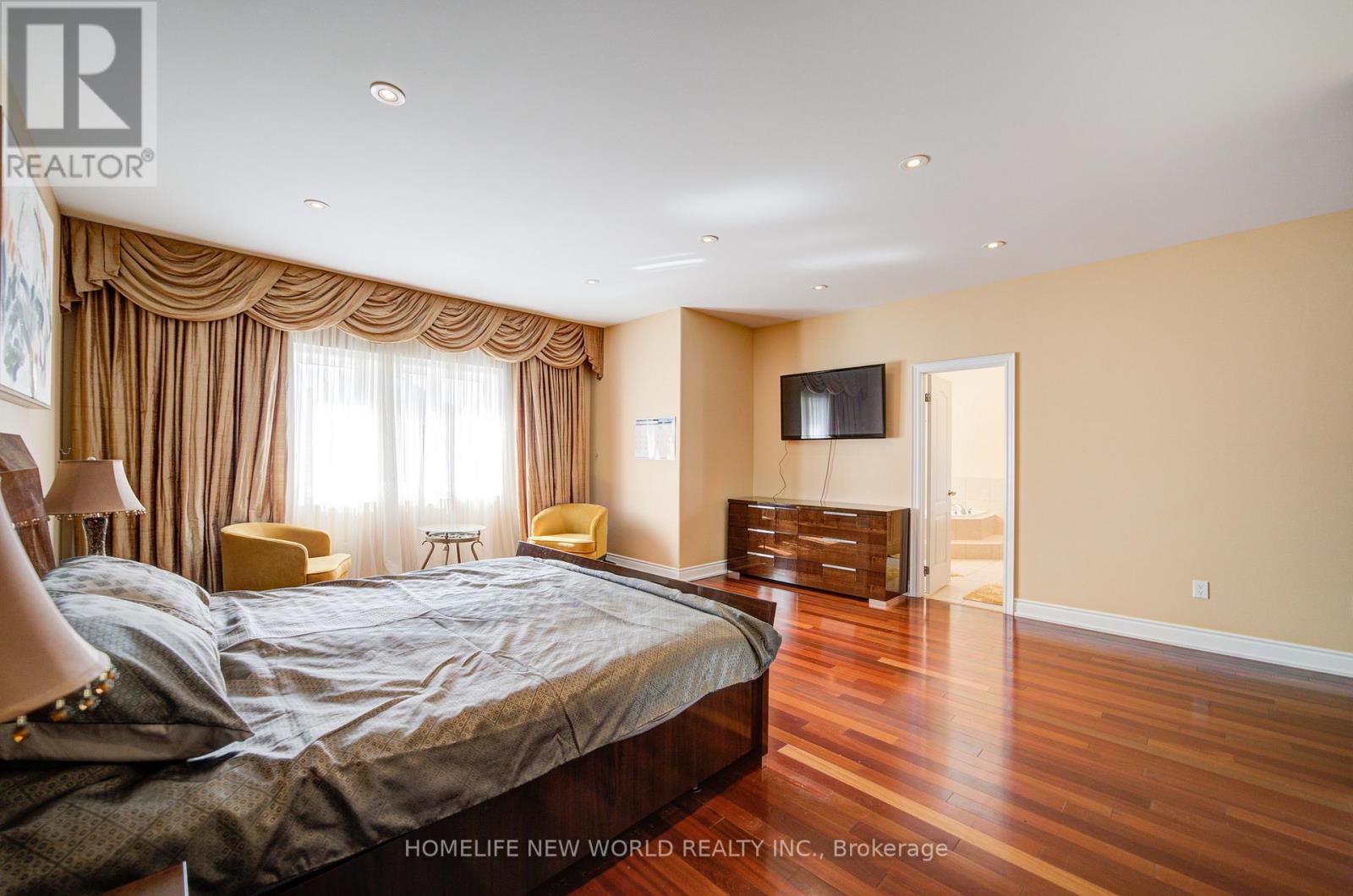 Single Family House for Sale in  NER ISRAEL DRIVE Vaughan (Patterson) 