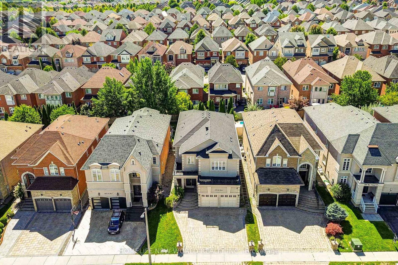 Single Family House for Sale in  NER ISRAEL DRIVE Vaughan (Patterson) 