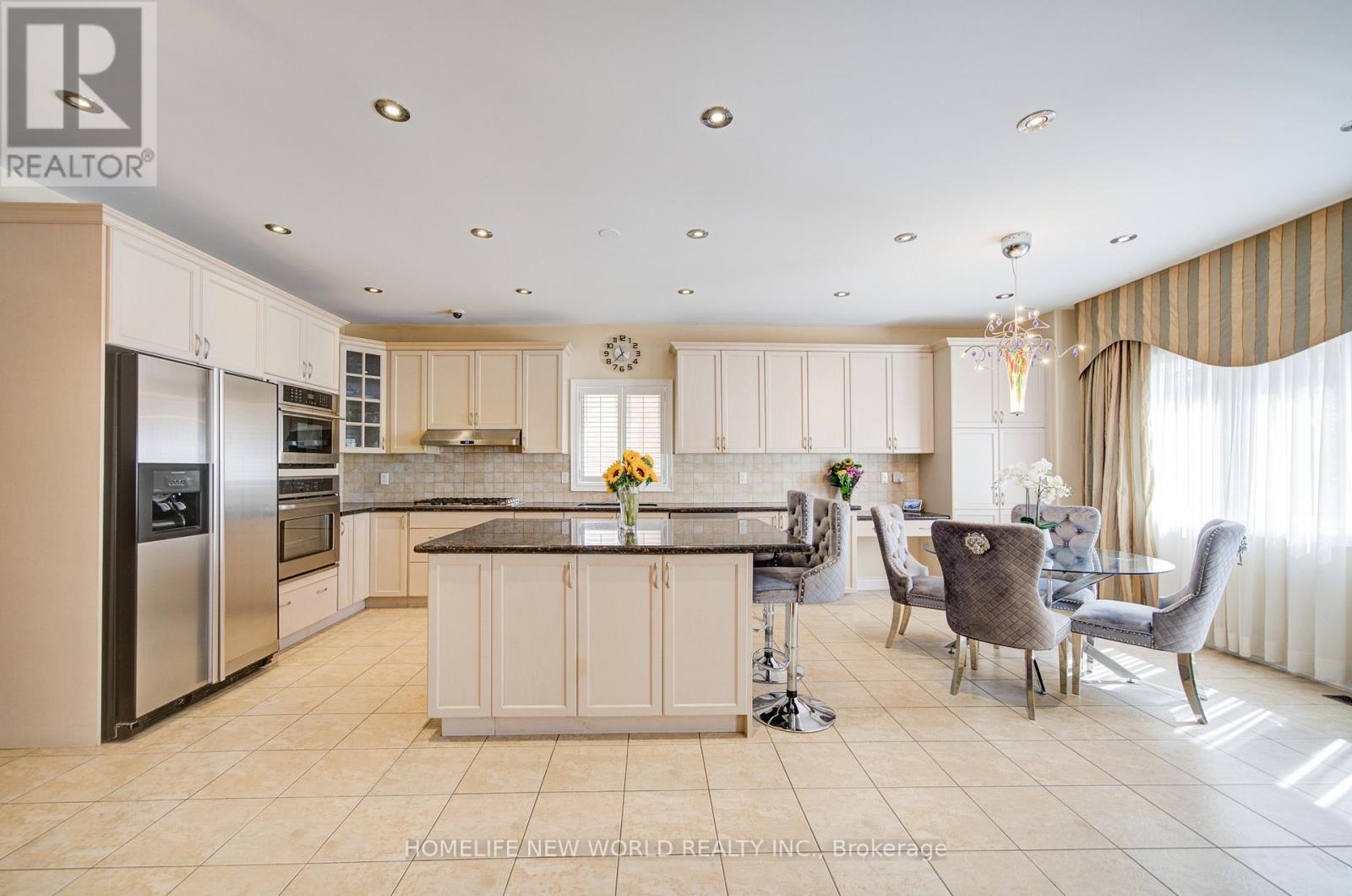 Single Family House for Sale in  NER ISRAEL DRIVE Vaughan (Patterson) 