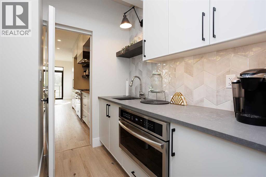 Single Family House for Sale in  Emerald Drive Evergreen Red Deer 