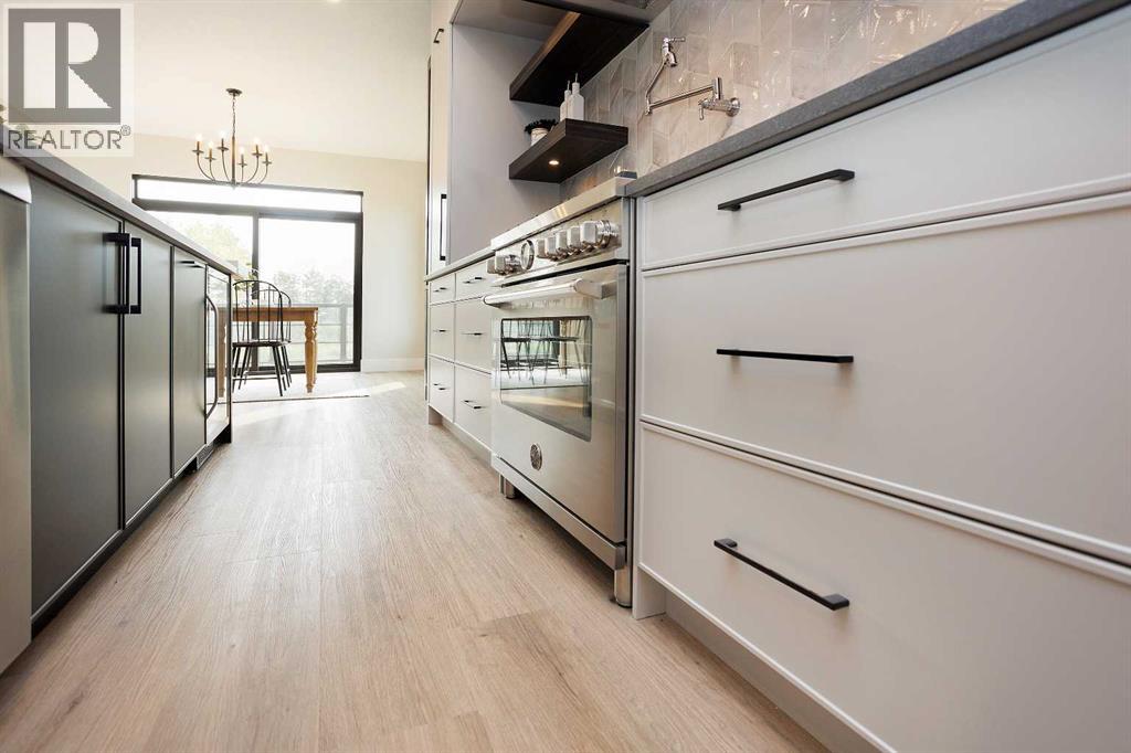 Single Family House for Sale in  Emerald Drive Evergreen Red Deer 