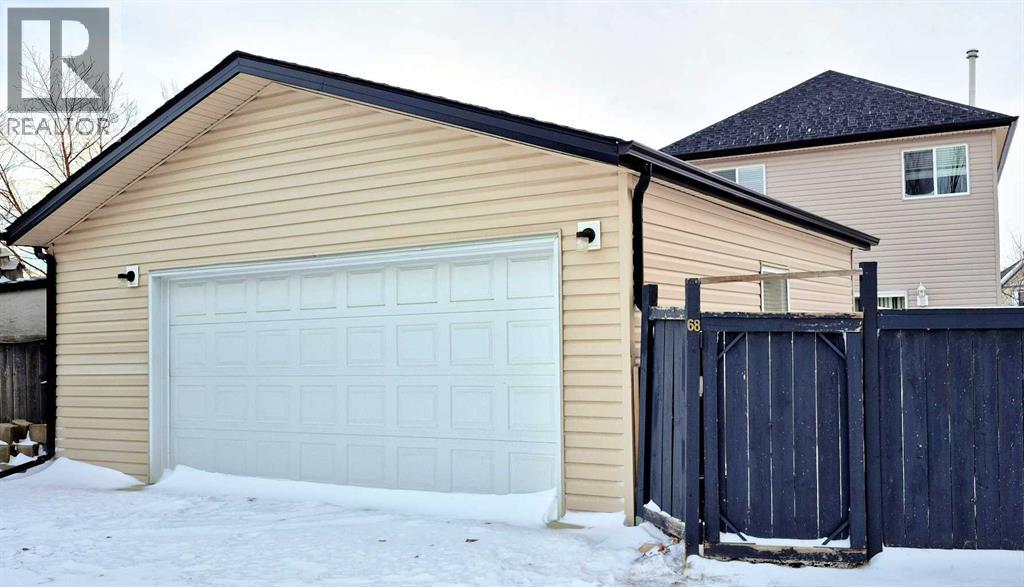 Single Family House for Sale in  Covepark Close NE Coventry Hills Calgary 