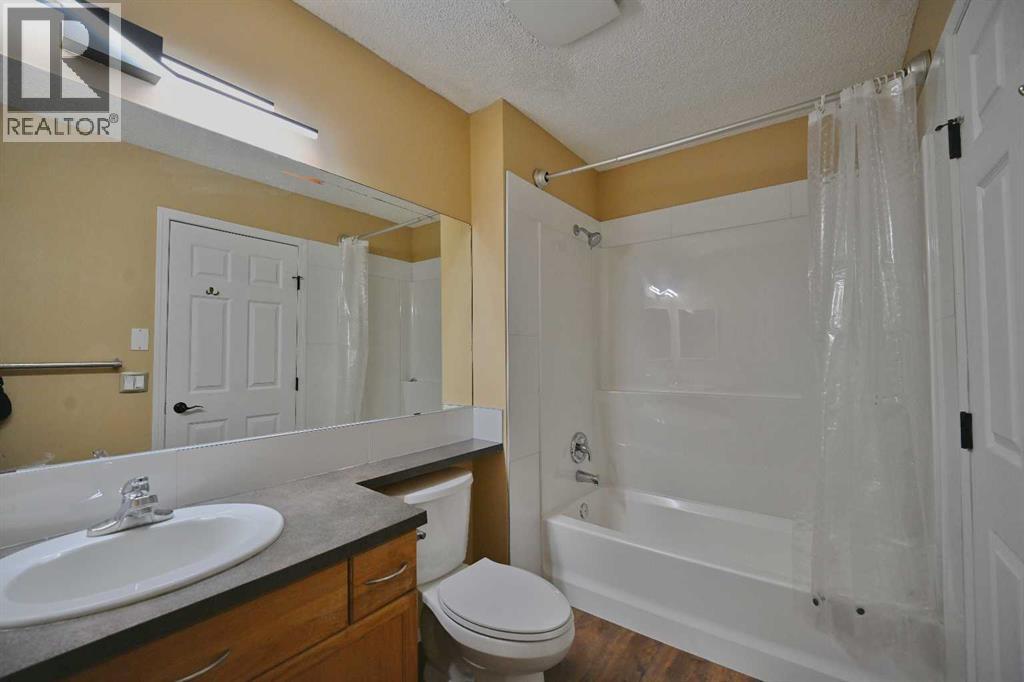 Single Family House for Sale in  Covepark Close NE Coventry Hills Calgary 