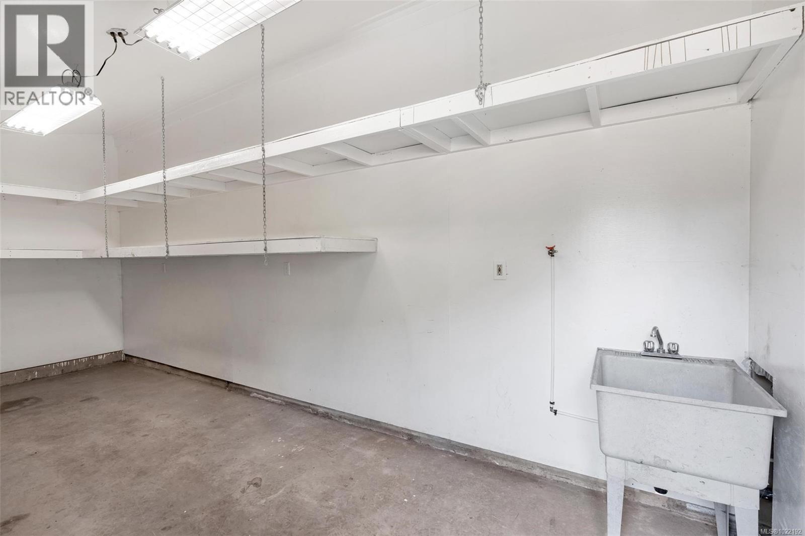 7518 Rosevear Rd, Duncan