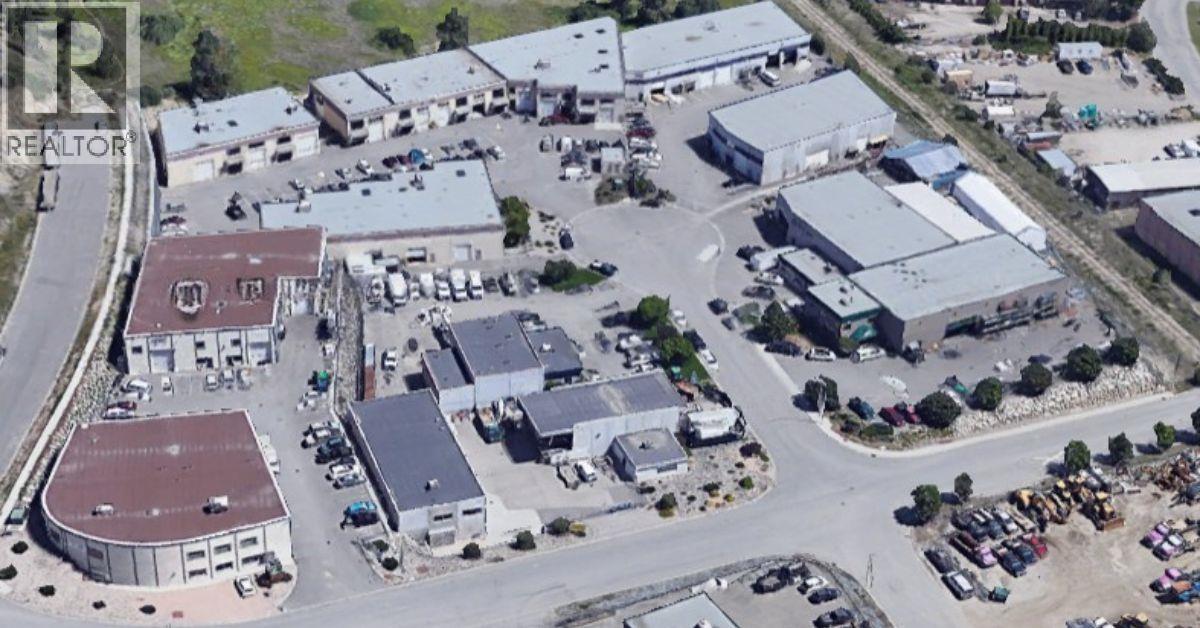 102 460 Naeve Court, Kelowna