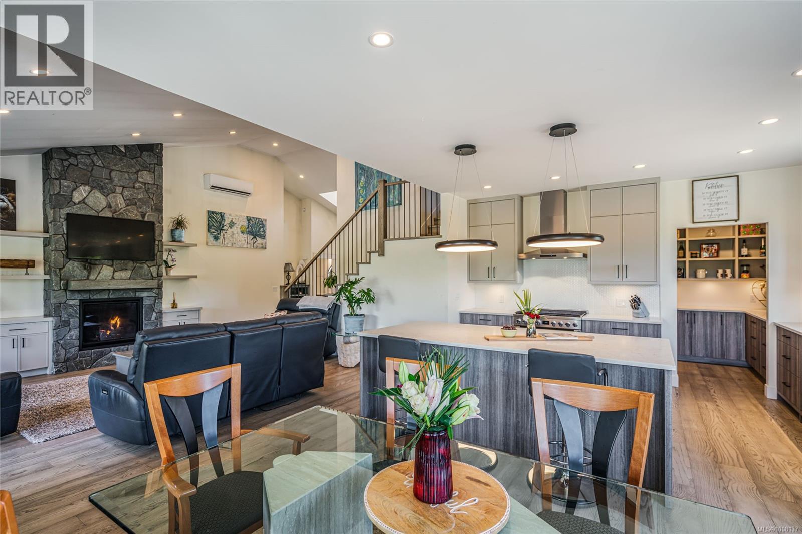 1248 Station Rd, Coombs