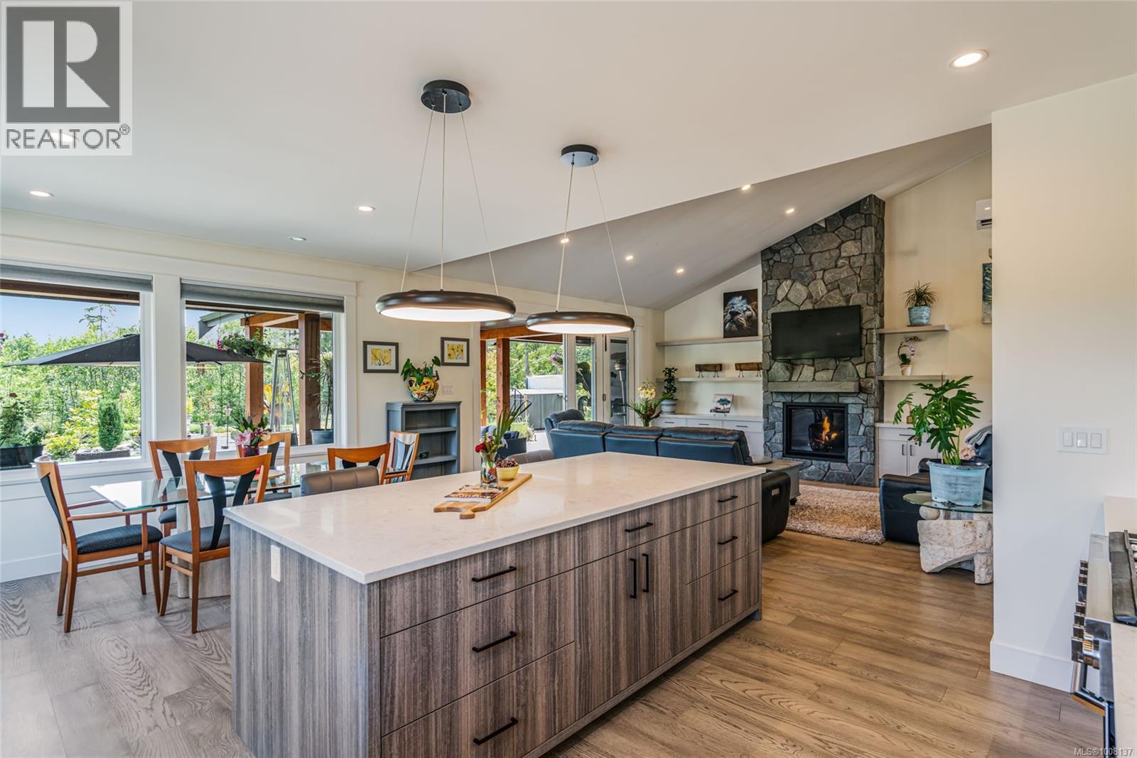 1248 Station Rd, Coombs