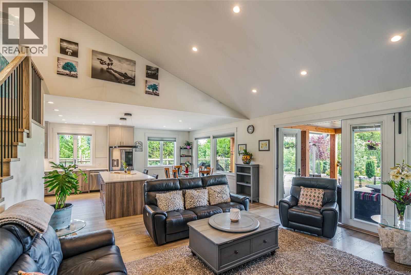 1248 Station Rd, Coombs