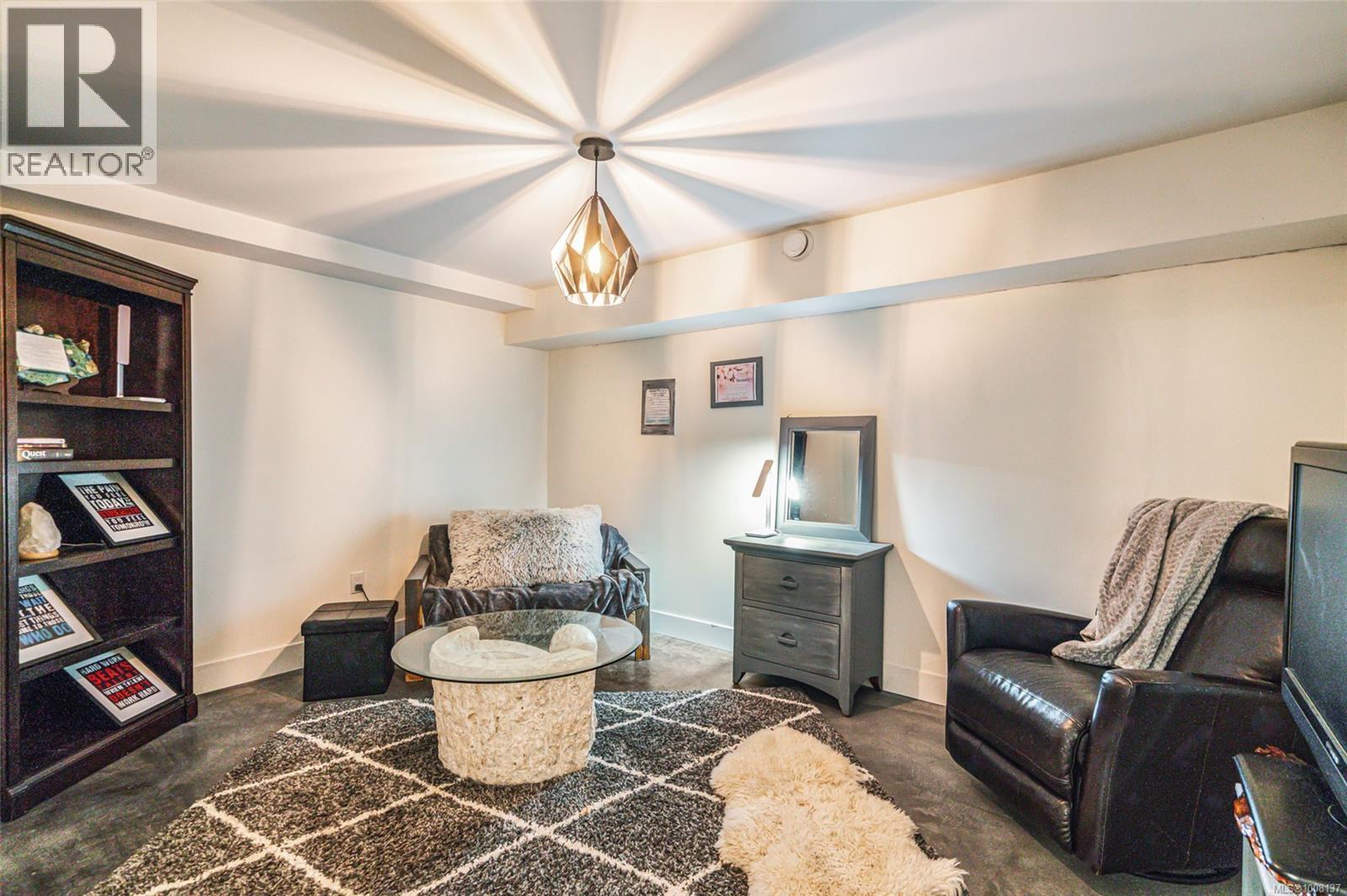 1248 Station Rd, Coombs