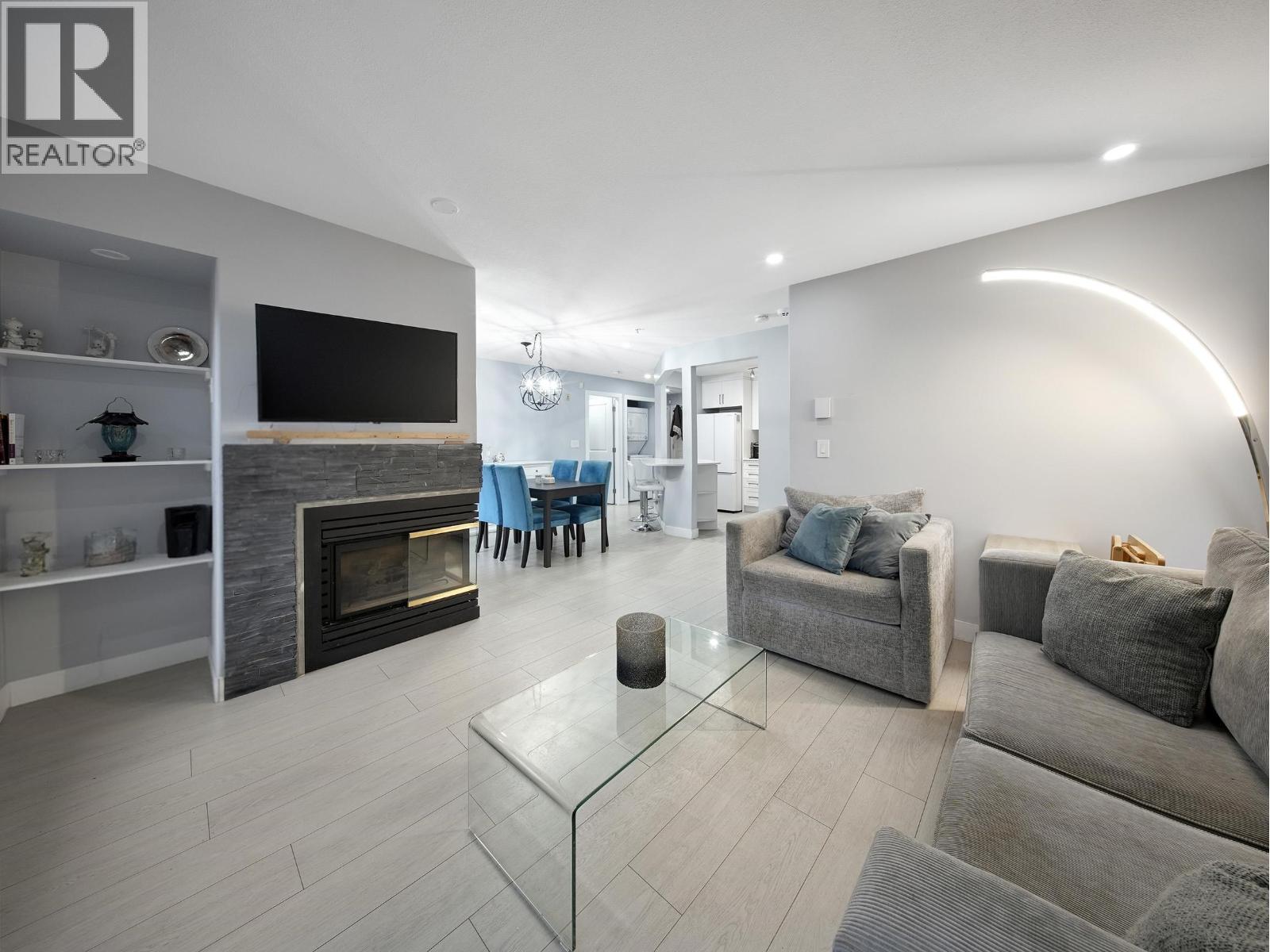 313 214 ELEVENTH STREET, New Westminster