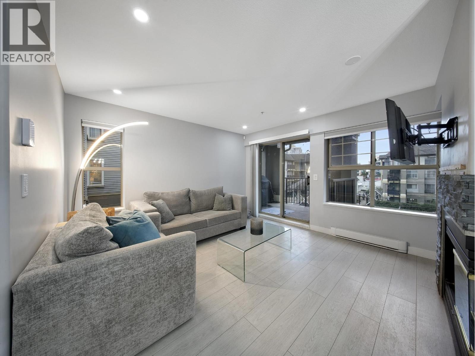 313 214 ELEVENTH STREET, New Westminster