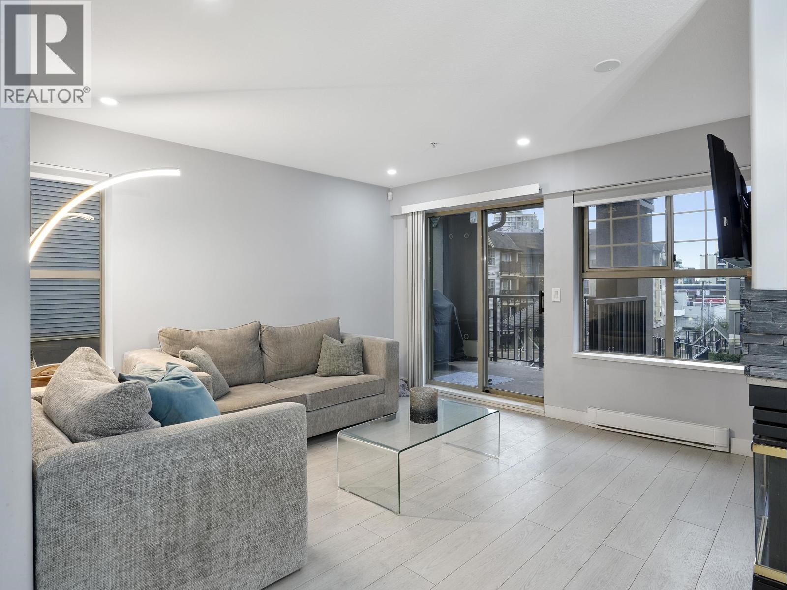 313 214 ELEVENTH STREET, New Westminster