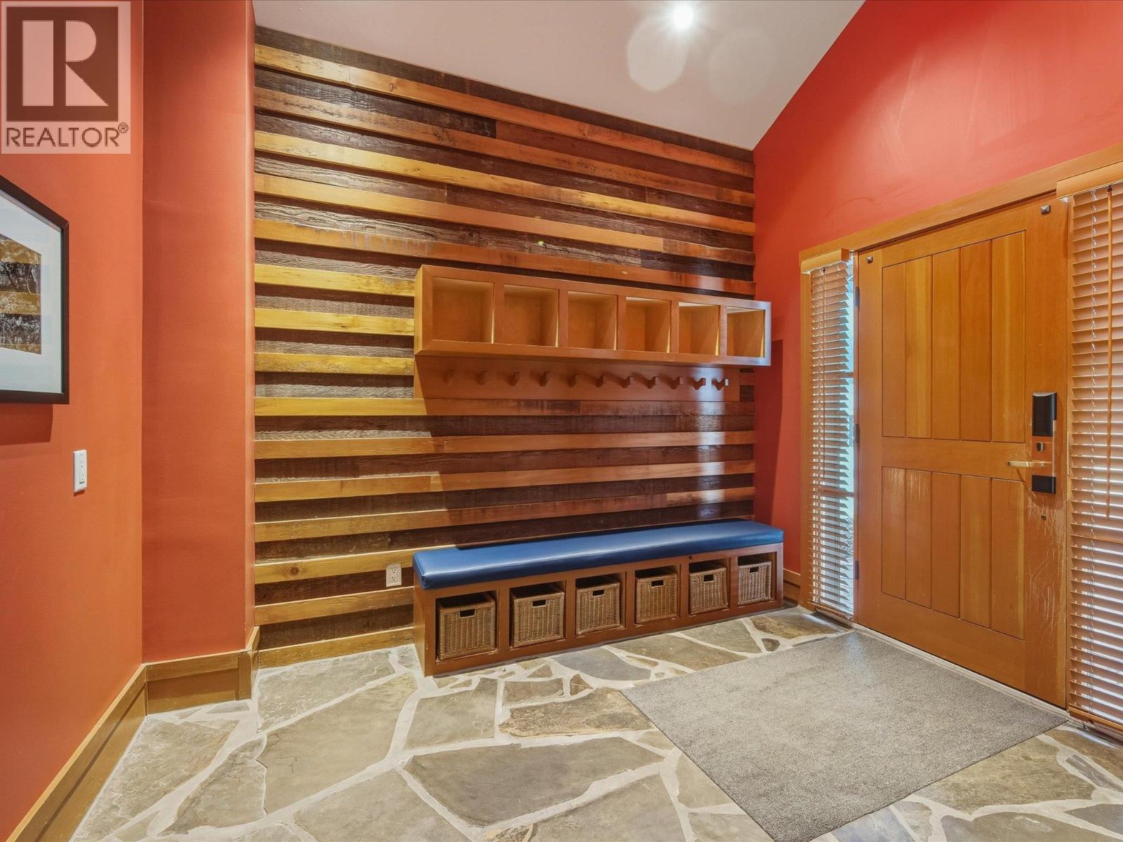 10J 2300 NORDIC DRIVE, Whistler