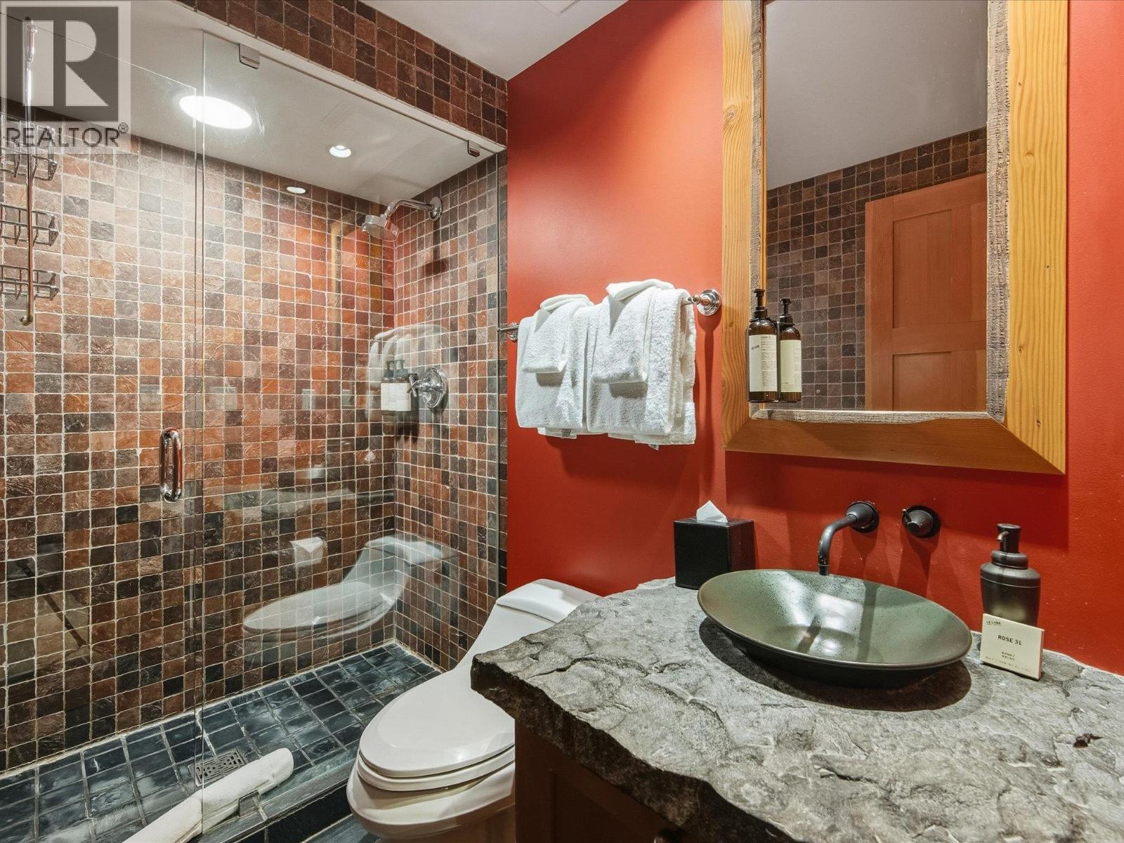 10J 2300 NORDIC DRIVE, Whistler