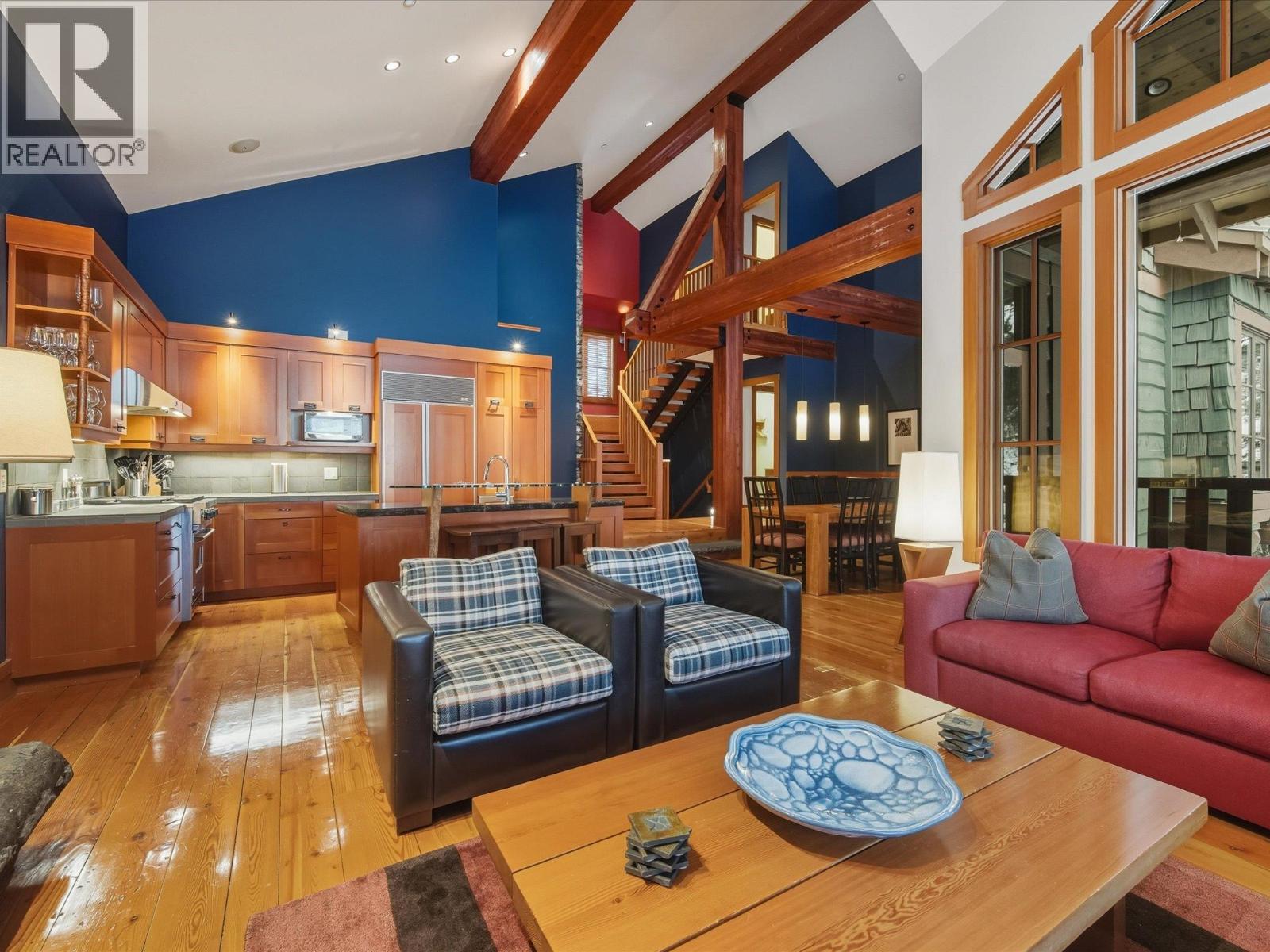 10J 2300 NORDIC DRIVE, Whistler