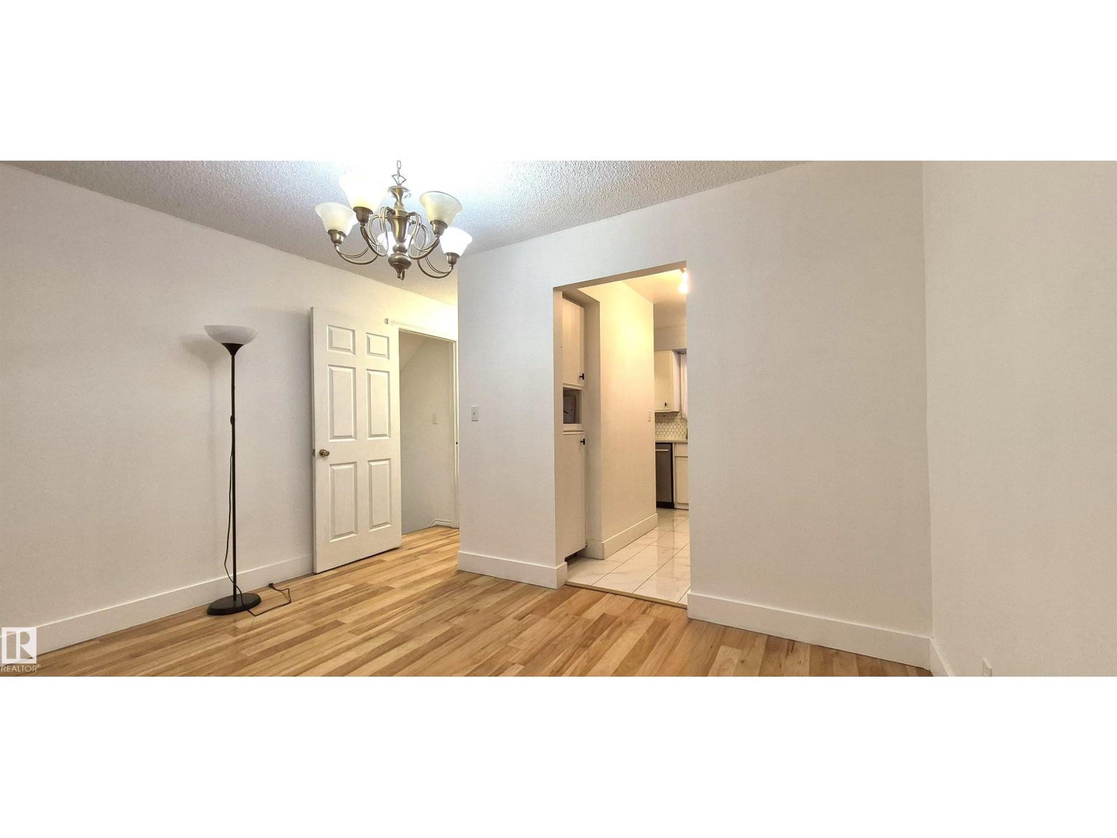 3619 30 AV NW, Edmonton