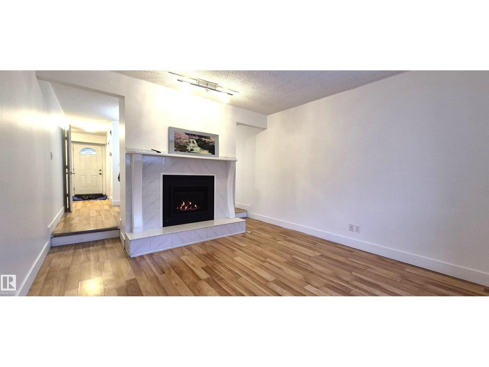 3619 30 AV NW, Edmonton