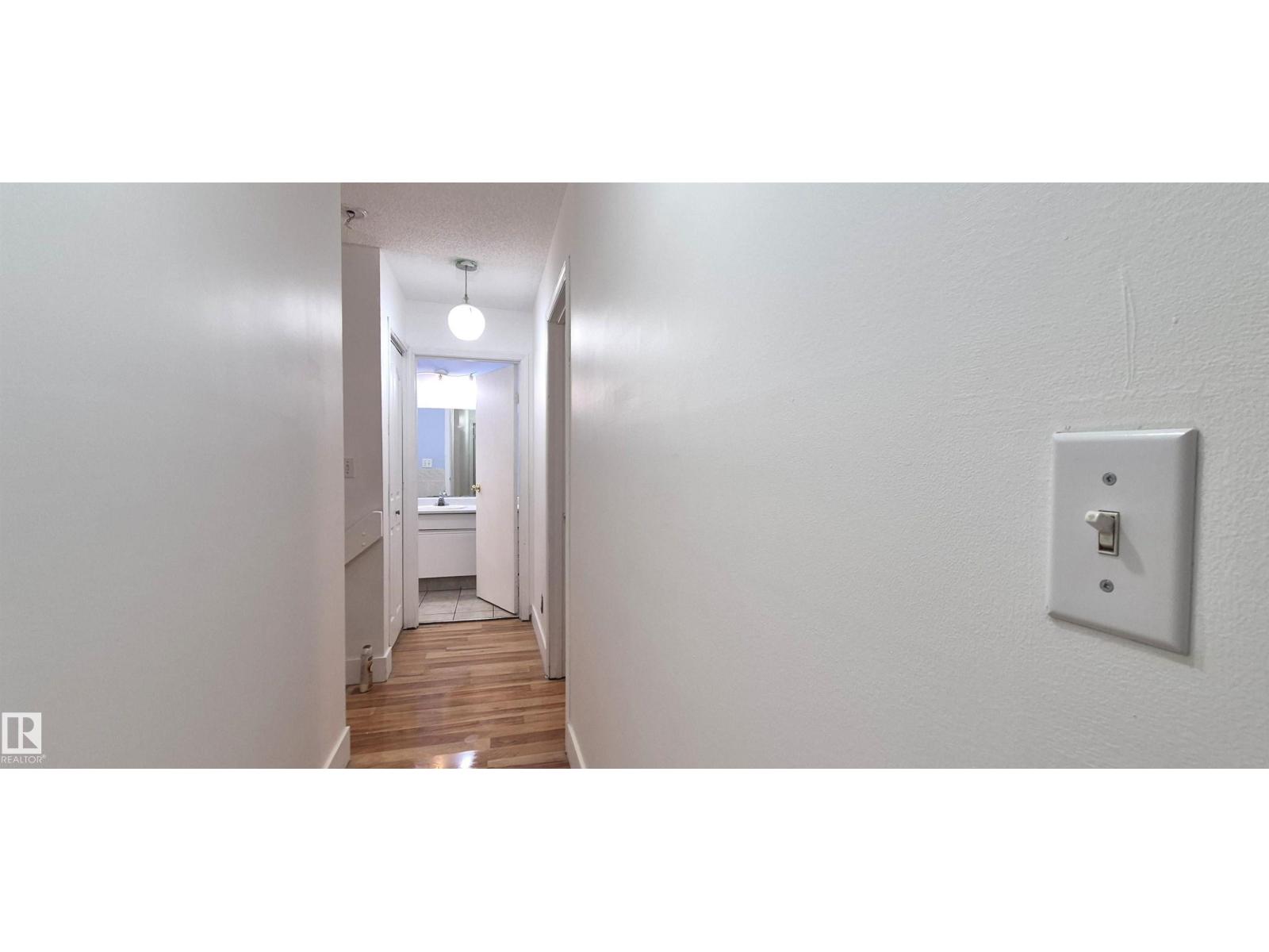 3619 30 AV NW, Edmonton