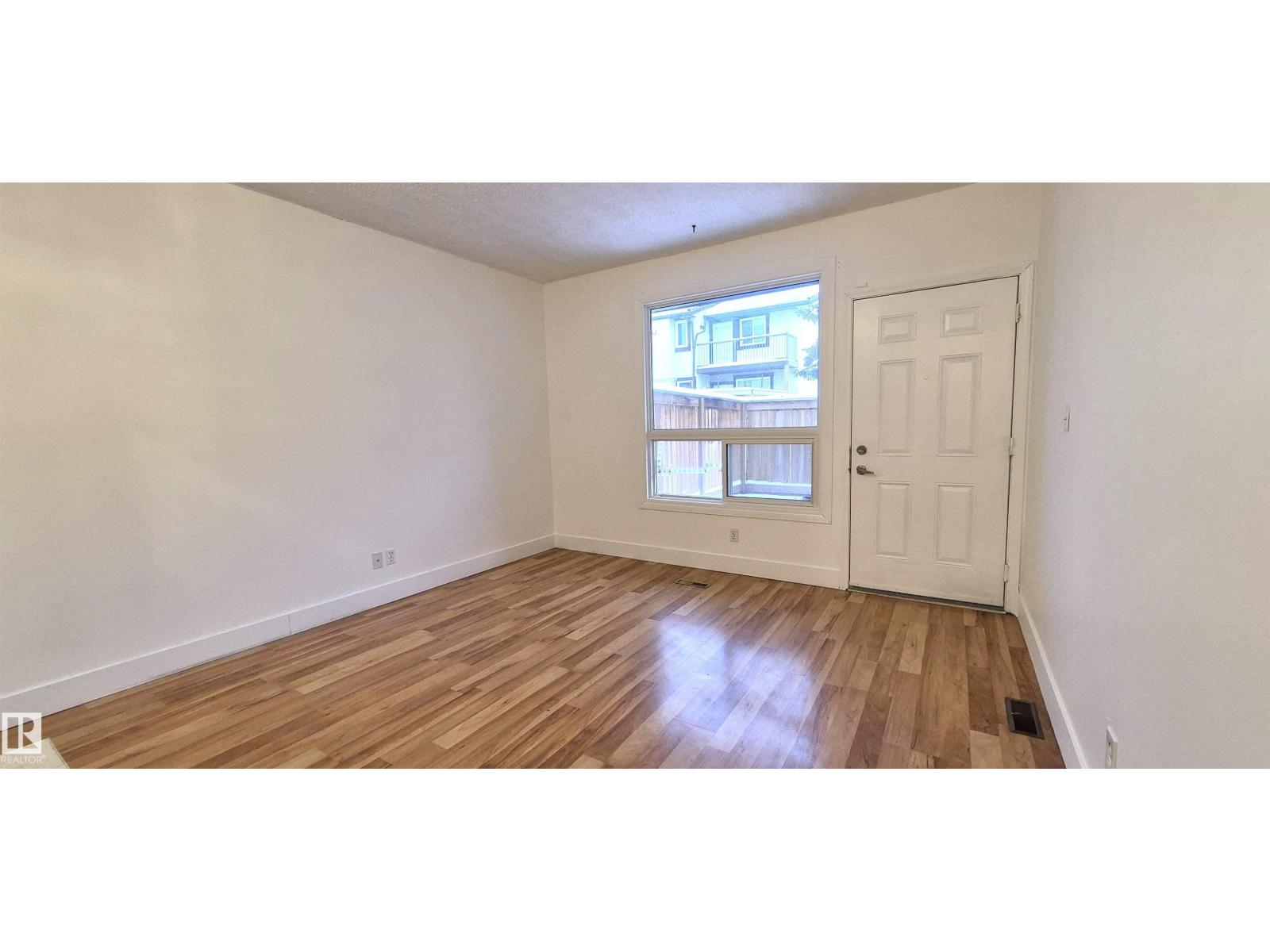 3619 30 AV NW, Edmonton